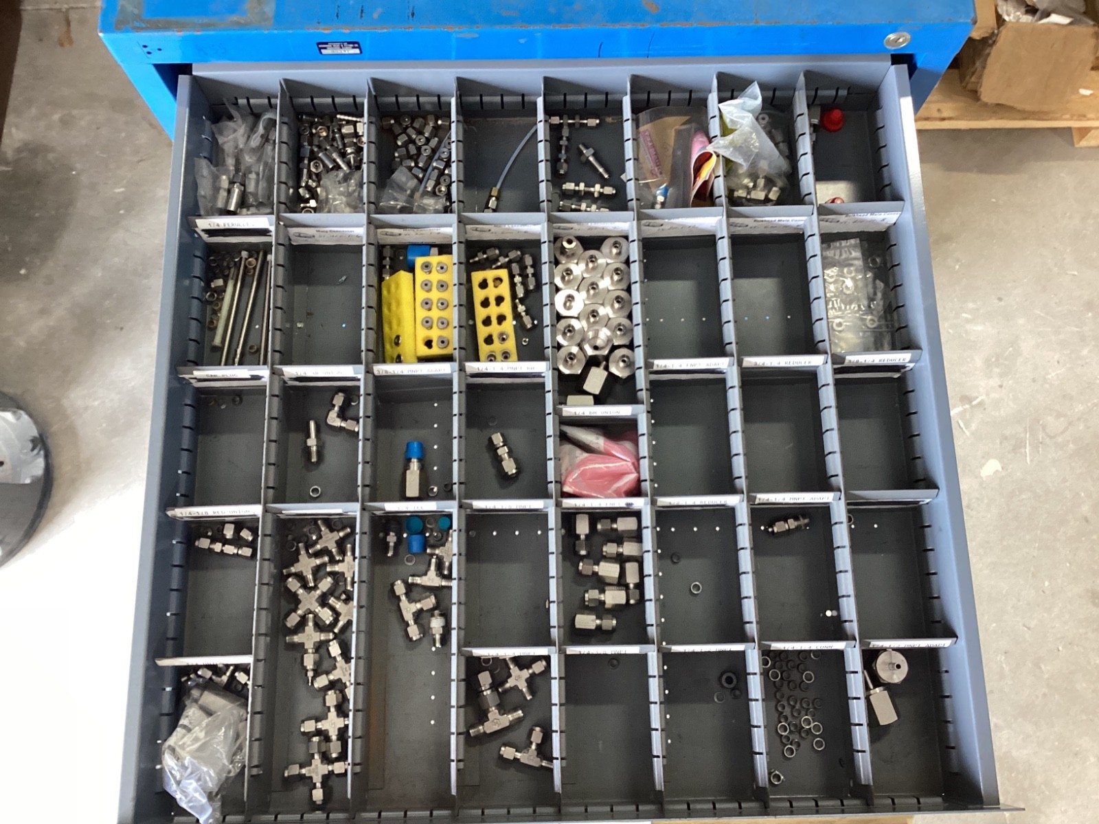 Ham-Let / Swagelok Fittings – 8 Drawer cabinet included (1000+ Pieces Estimated)