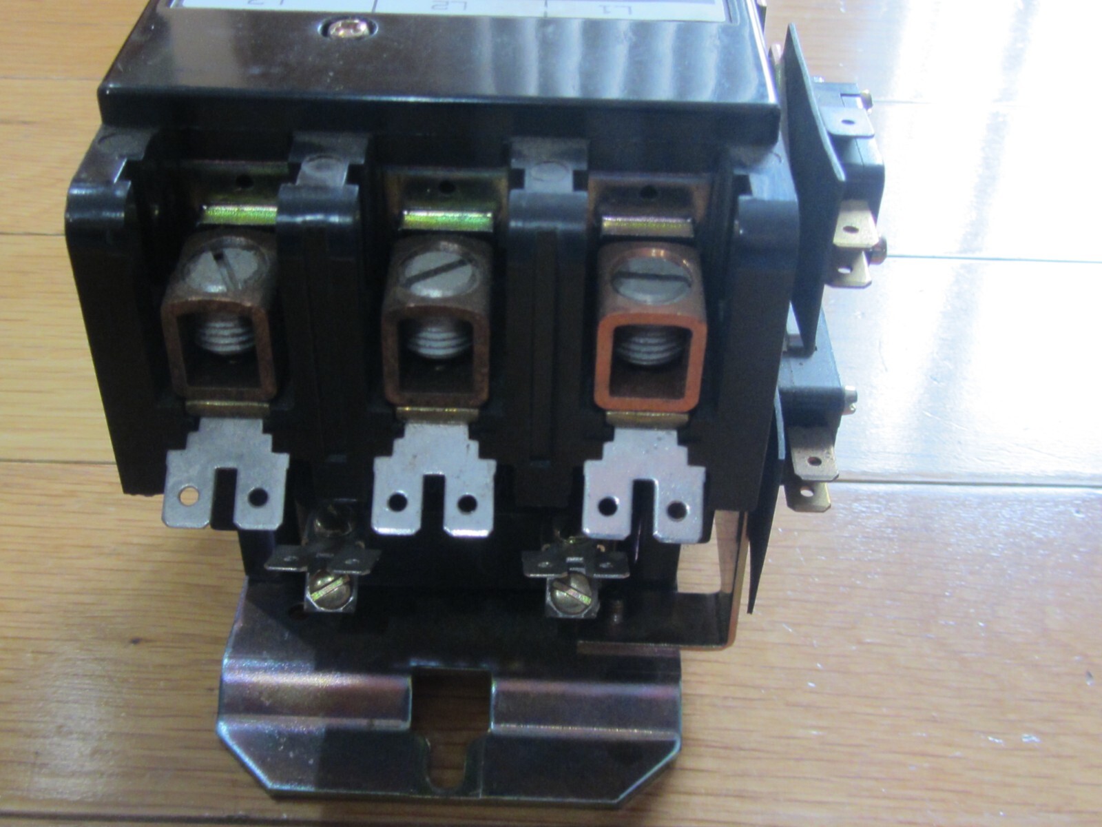 General Electric CR353EHY15A Contactor! New Out Of The Box! Perfect! Cool!