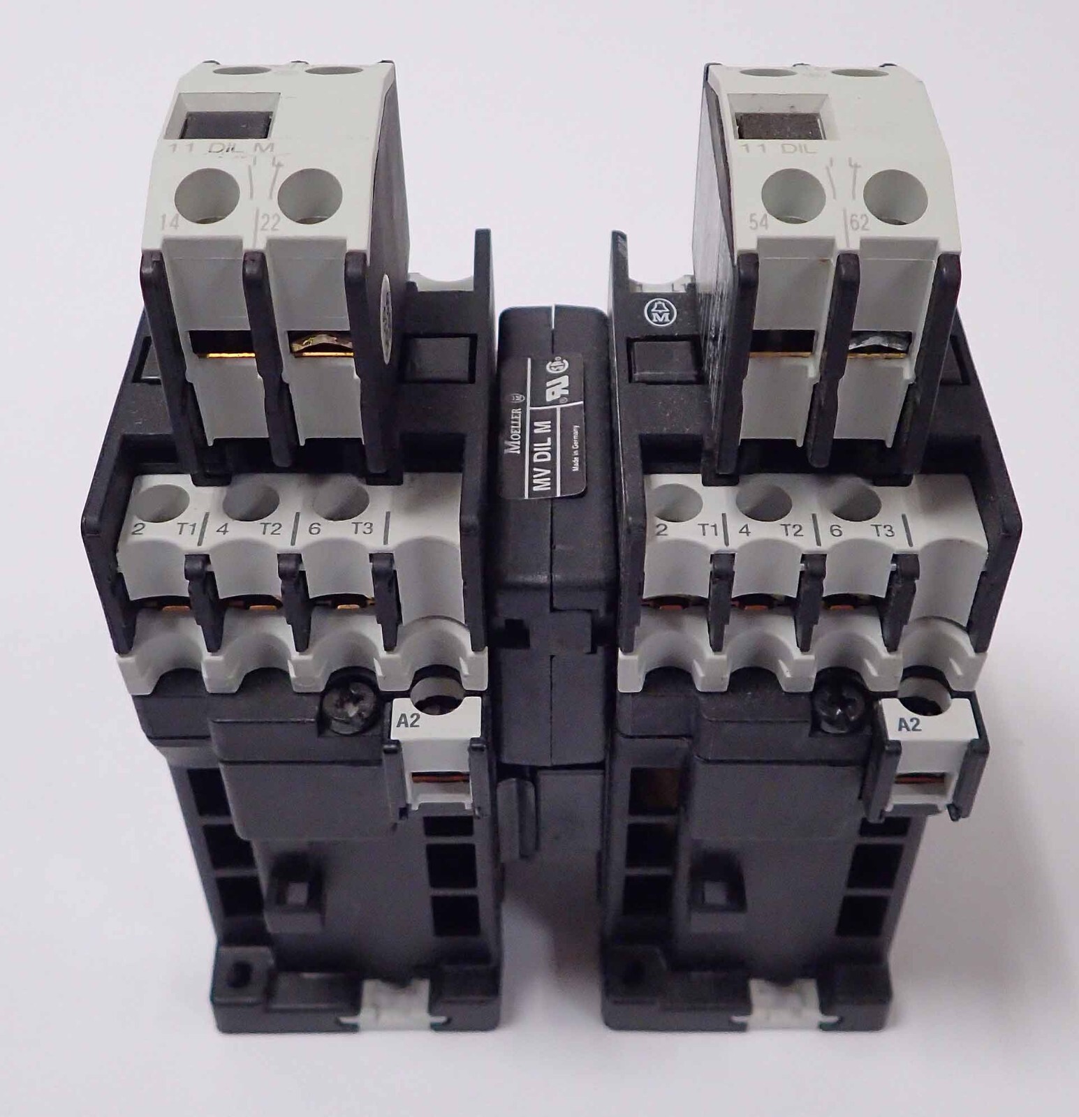 MOELLER DIL 00 M-G / DIL00M-G CONTACTOR LOT OF 2 + MV DIL M / MVDILM INTERLOCK