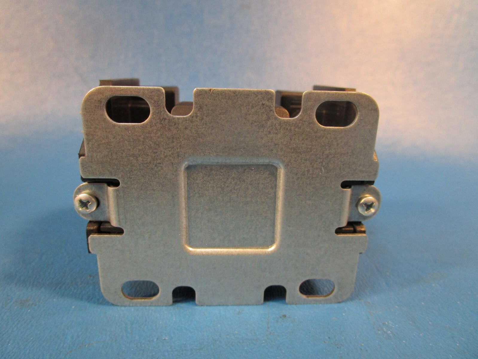 Eaton C25CNF130A, Definite Purpose Contactors Definite Purpose 1P 110/120VAC 50/
