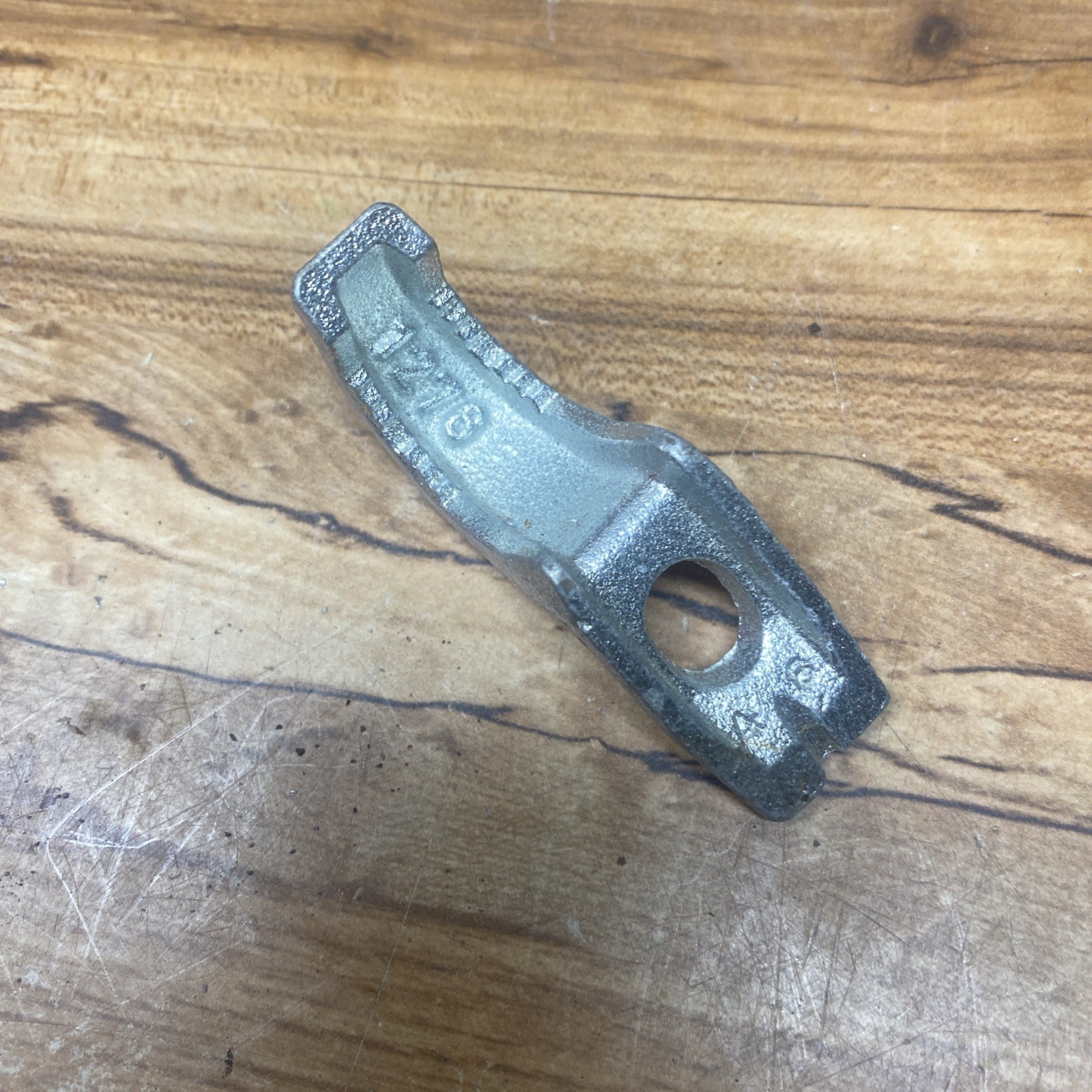 Thomas & Betts 1276 1/2″ Pipe Strap for Rigid Metal Conduit, Lot of 100
