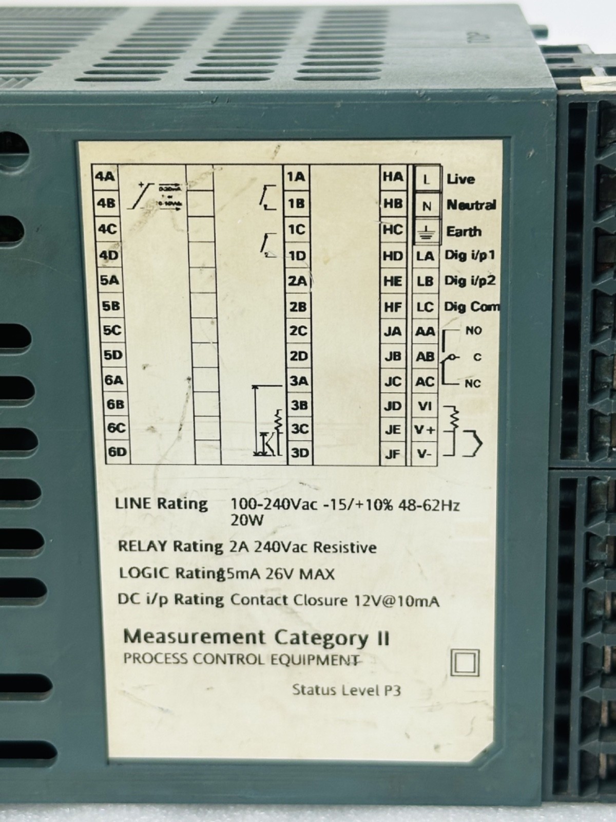 INVENSYS EUROTHERM 3504 Process Control Equipment 100-240V VAF INSTRUMENTS 3504