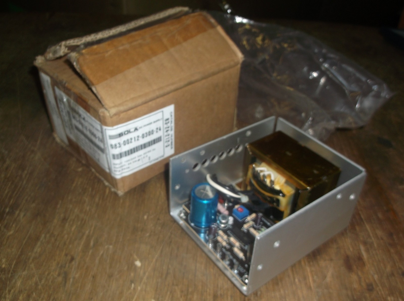 NEW Sola 83-24-212-03 Power Supply 083-00212-0300-24″ 24VDC/1.2 *FREE SHIPPING*