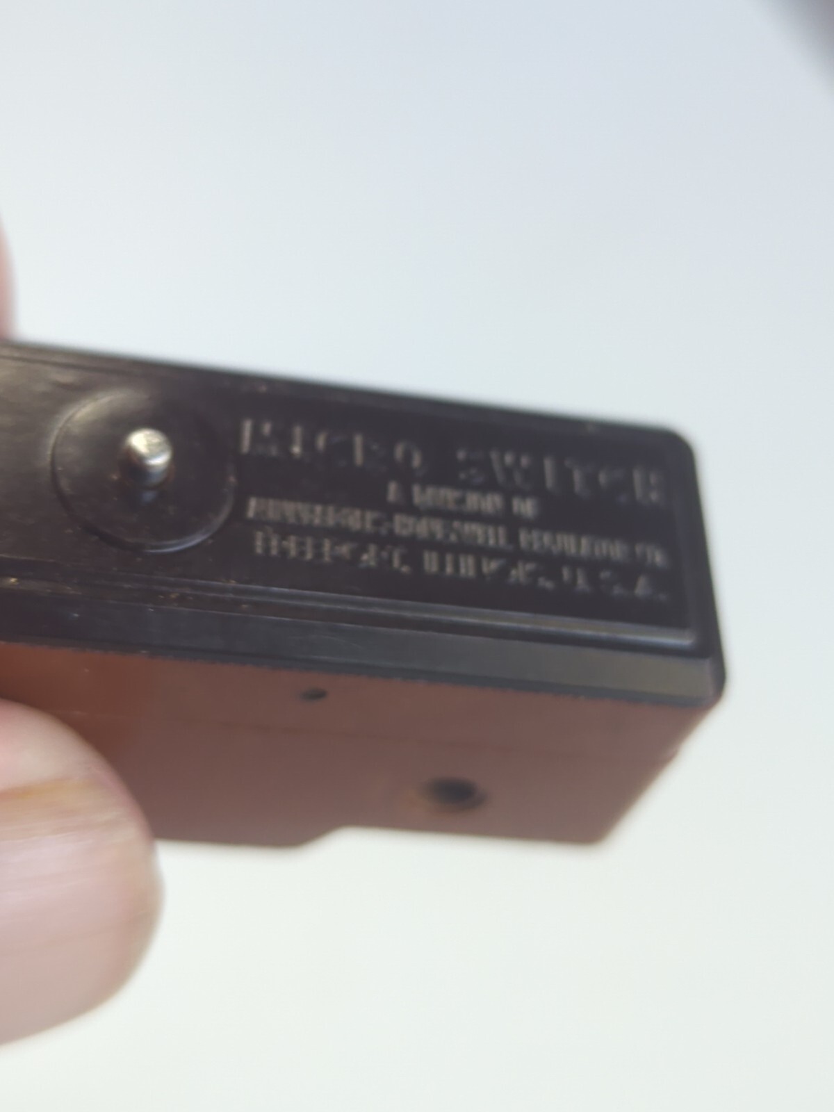 Micro Switch Model 800688 Switch W/Pin Plunger Snap Switch 3 Terminal New No Box