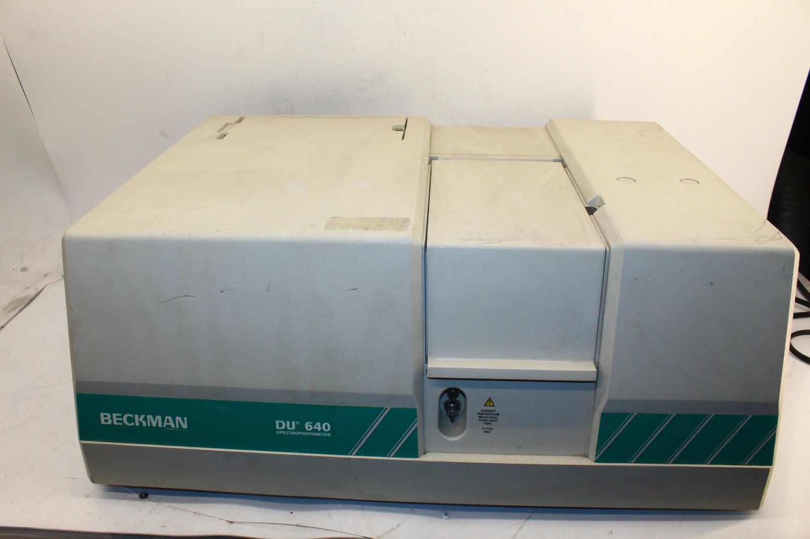 BECKMAN COULTER DU 640 DU640 UV-VIS SPECTROPHOTOMETER ULTRAVIOLET VISIBLE