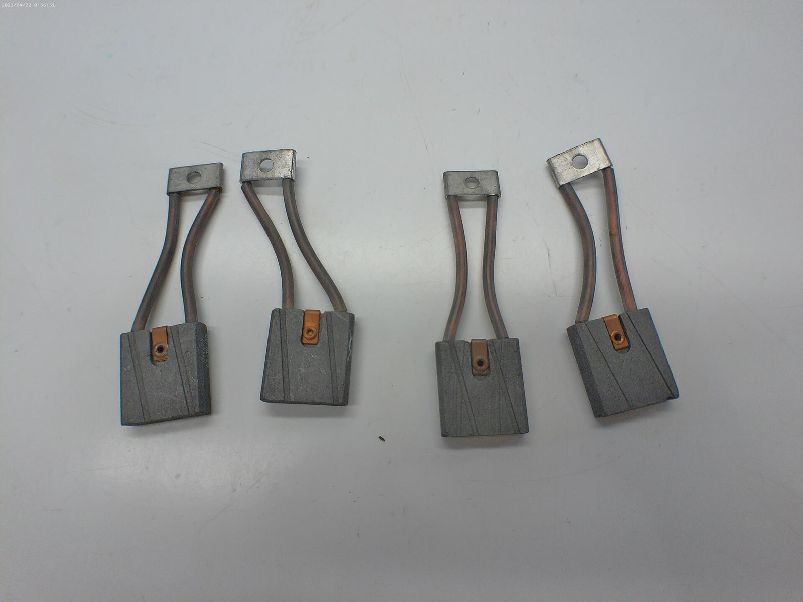 INDUSTRIAL SPARE HM477 CARBON BRUSH LOT OF 4 NSNP