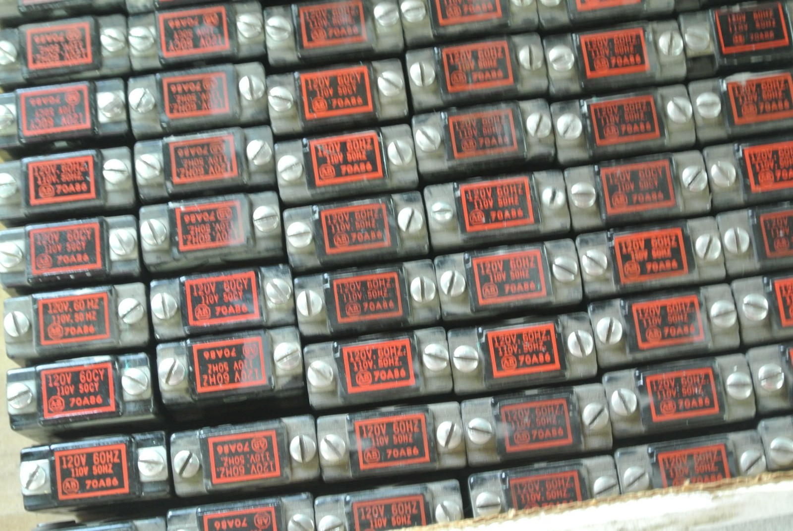 ALLEN-BRADLEY 70A86 COIL SIZE 0 Ser. K 120V / 60Hz, 110V / 50Hz – LOT of 5 NEW