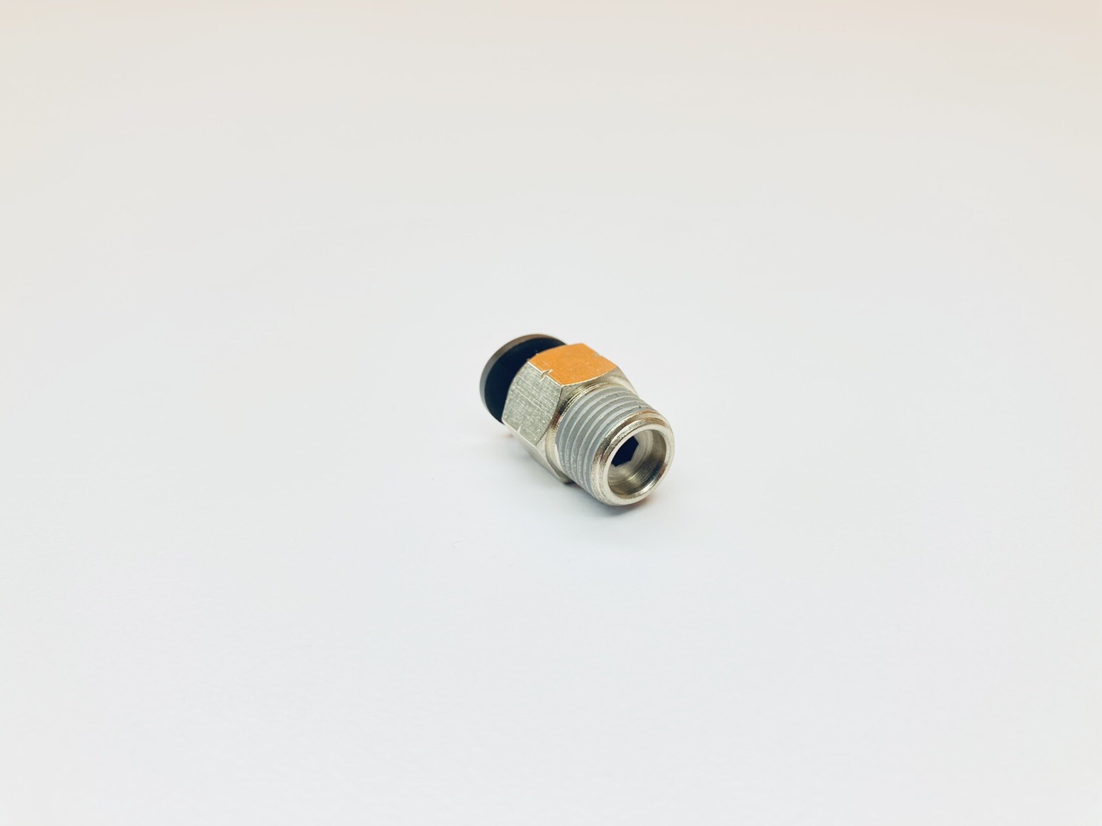 LOT OF 20 UNUSED POLYCONN PC68CB-12 MALE PUSH-IN CONNECTOR 5/32″ PI X 1/8″ M NPT