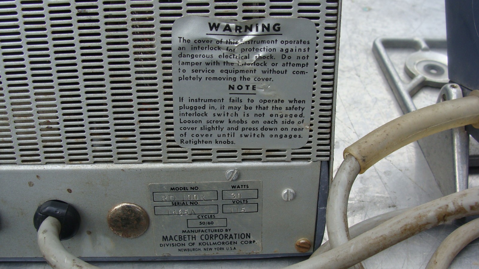 Vintage Macbeth Corp. RD 100R, 30W, 115V, 50/60 Hz. Made in Newburgh, NY. USA.
