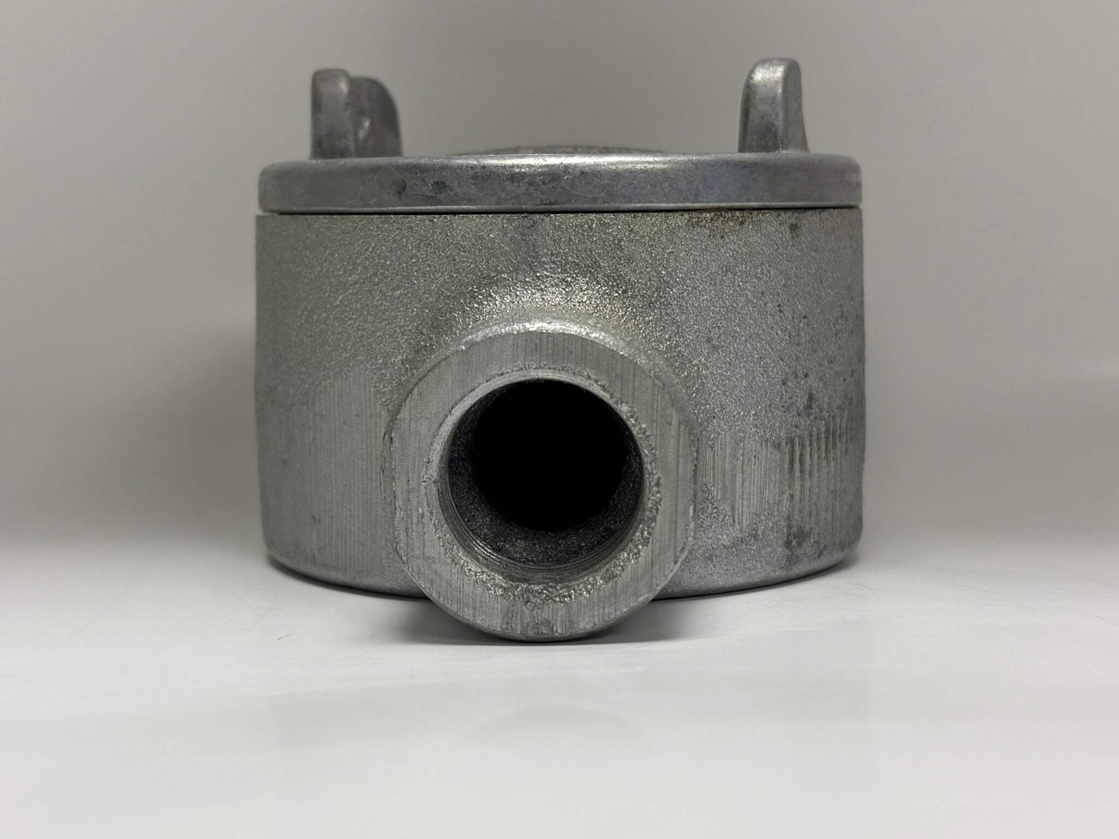 2 PK Crouse-Hinds 0101639 GUA-16 1/2″ Explosion-Proof Conduit Outlet Box with Co