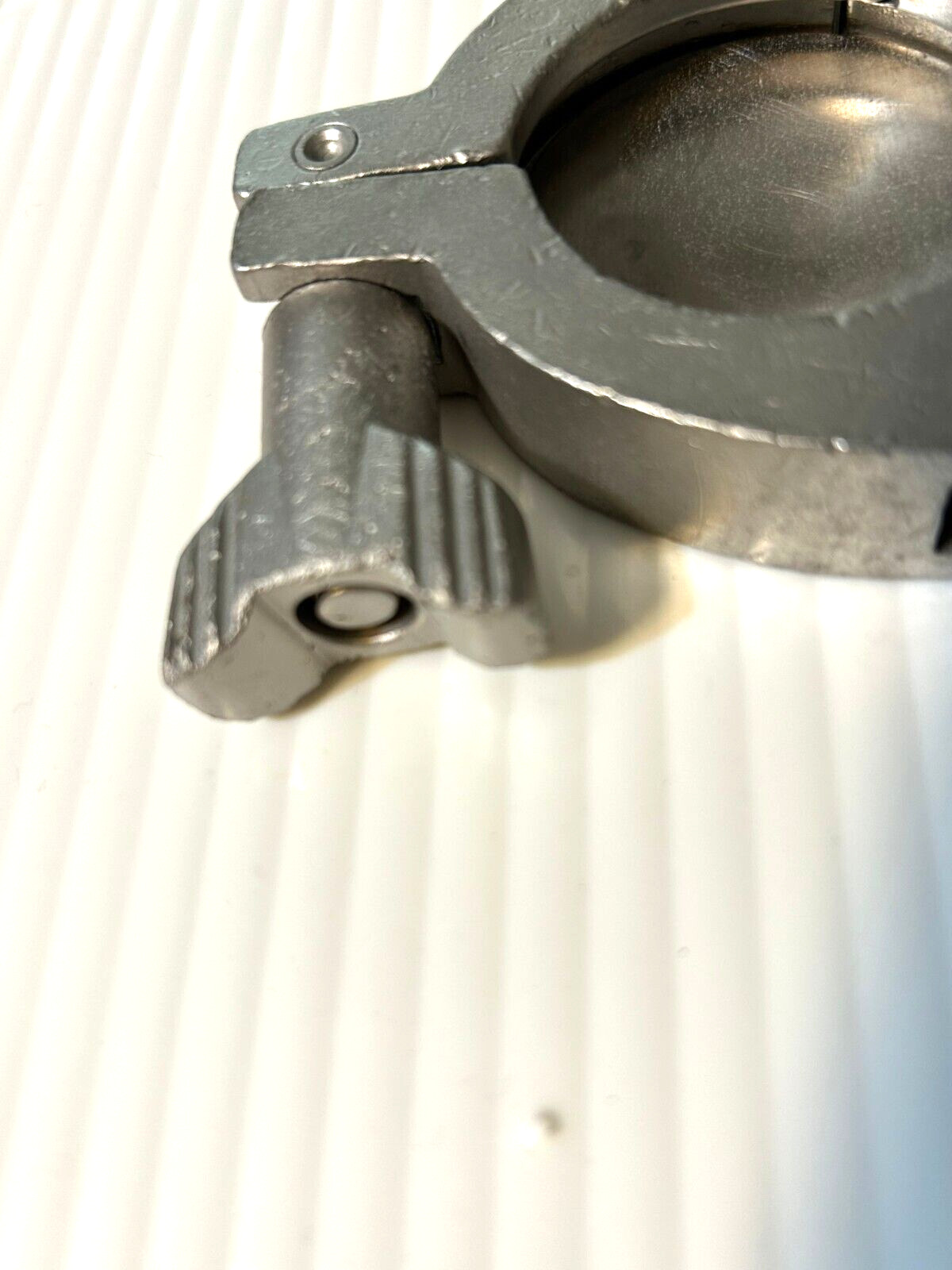 LADISH 3-1/4″ x 3″ (Approx) Ladish Stainless S/S Sanitary Flange Clamp with Cap.