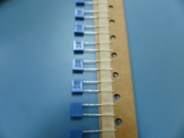 EPCOS B32529C1223J289 Qty of 500 per Lot FILM P5 22NF 5% 100V NASTR; Cap Film 0
