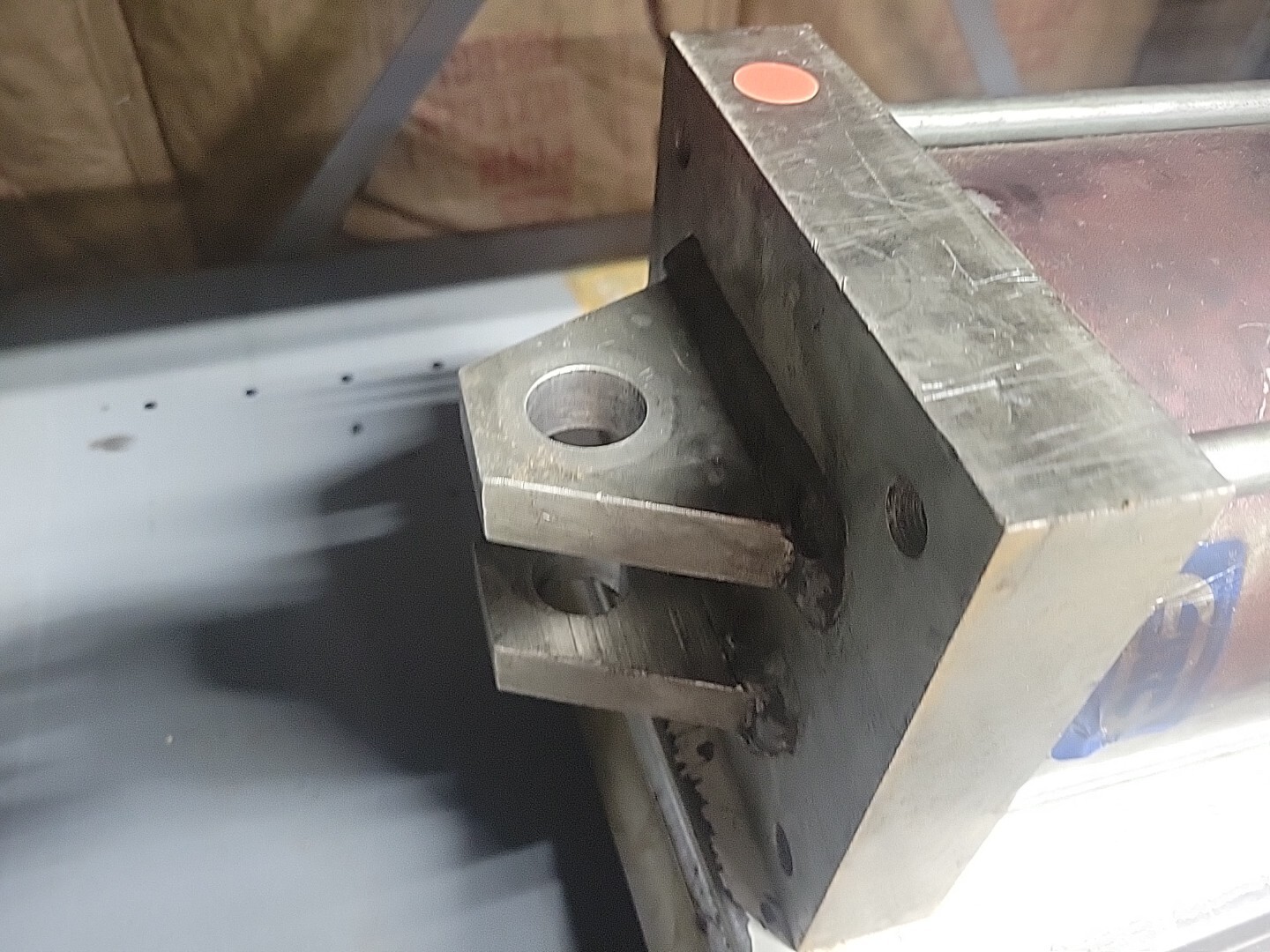 CHICAGO CONTROLS PNEUMATIC CYLINDER, CHI MP1-A-6X7-1 3/8-SM-NC, USED, (SC6)