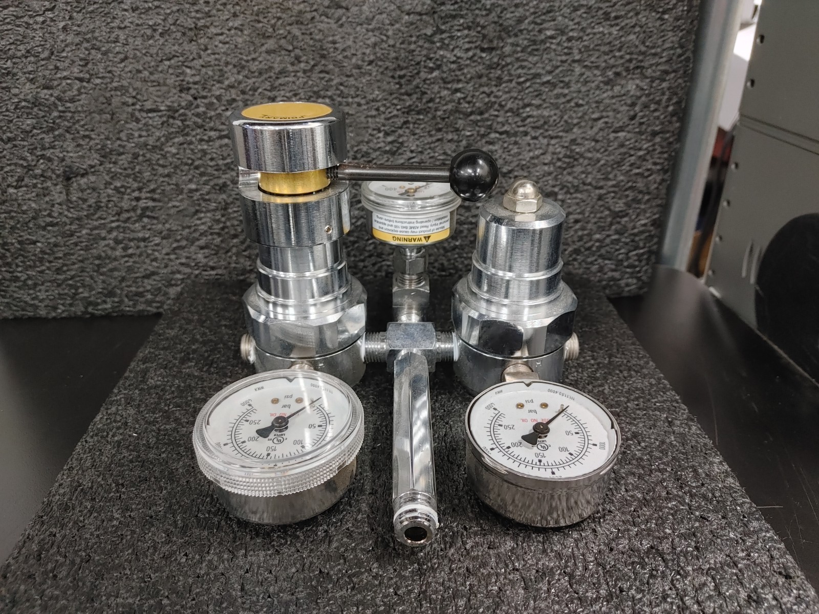 Set of HARRIS HP723C HP723C-180P High Purity Gas Regulator