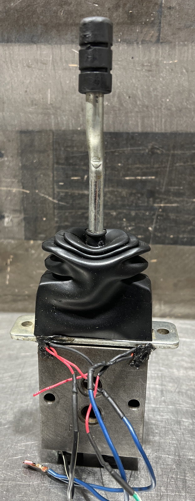 Nos Surplus Rexroth Sigma 2TH6 L 44 107 Hydraulic Joystick Tap Control Unit