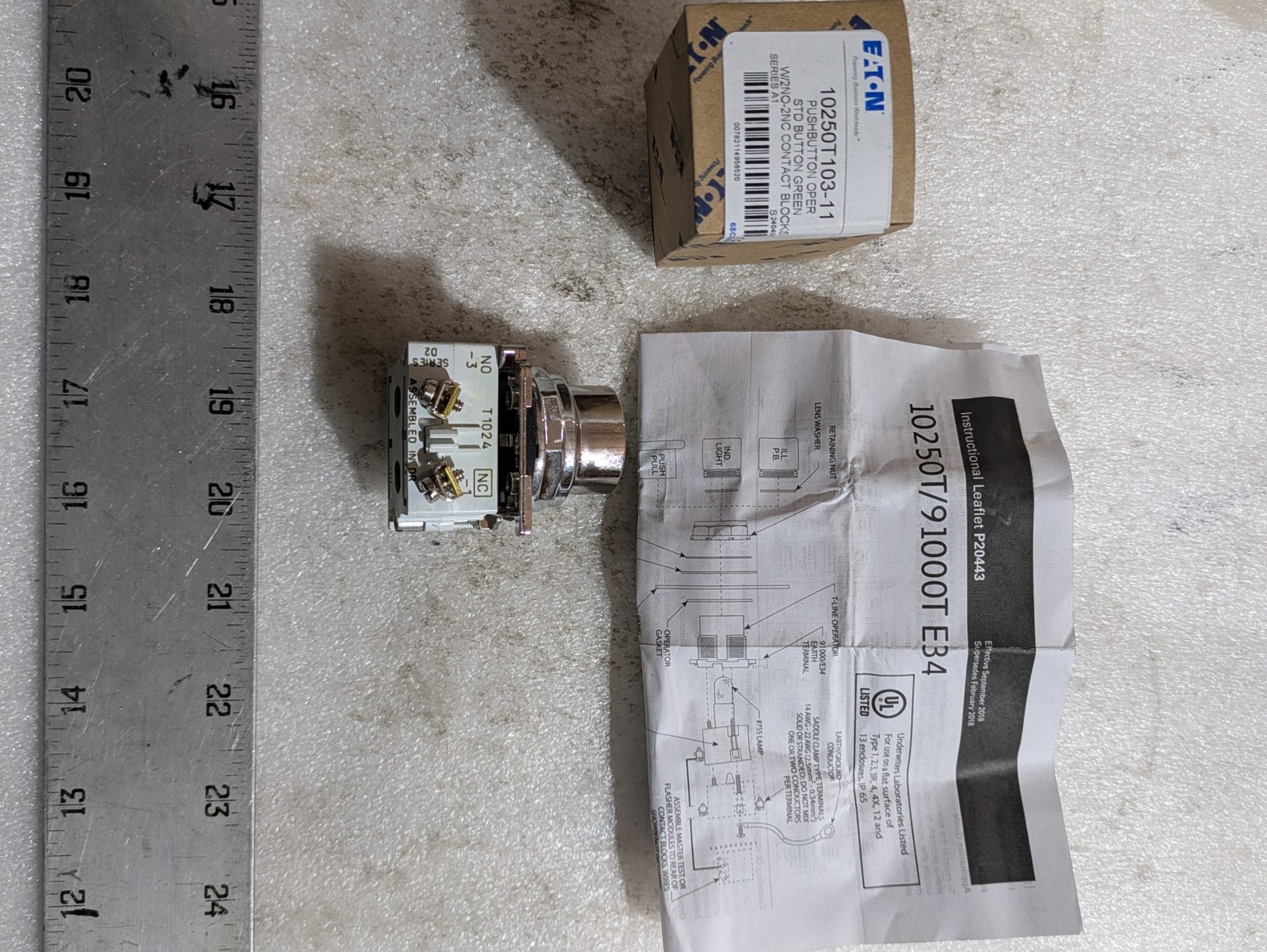 EATON 10250T103-11 PUSHBUTTON OPER STD BUTTON GREEN SERIES W/2NO-2NC BLOCKS E34