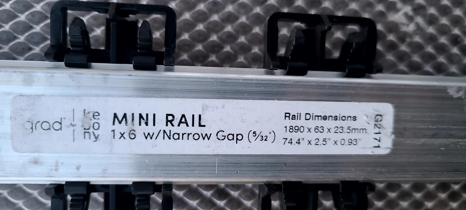 (24 pcs) KEBONY Narrow Gap Mini Rails 1 x 6, G2171