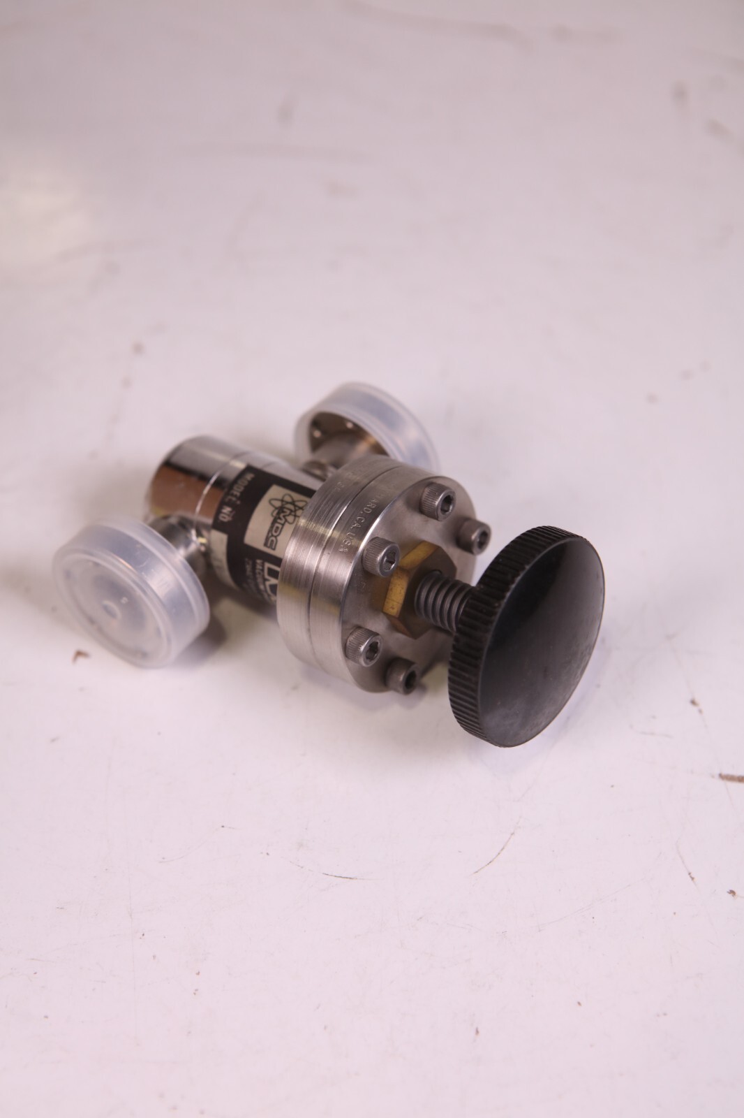 MDC Vacuum Products IV-075m Valve New, Old Stock
