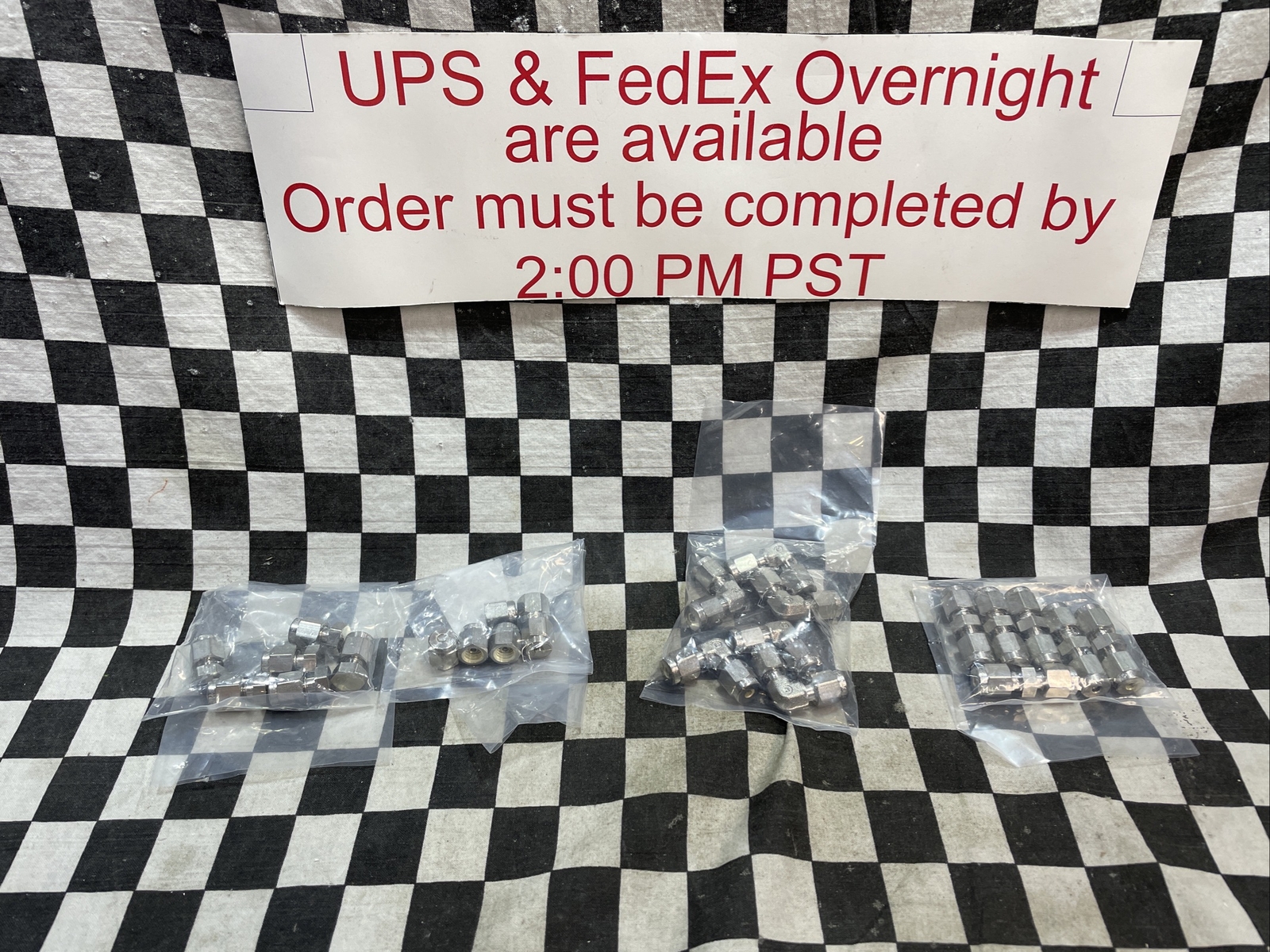SWAGELOK SS-200-P, SS-200-C, SS-200-6, SS-200-9, TEE UNION 1/8″, LOT OF 24 #YB18