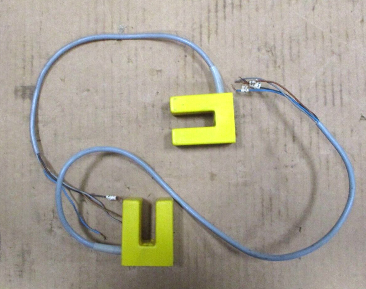 Turch Si15-K30-VP7 Slot Sensor Lot of 2 Pieces A7660AES