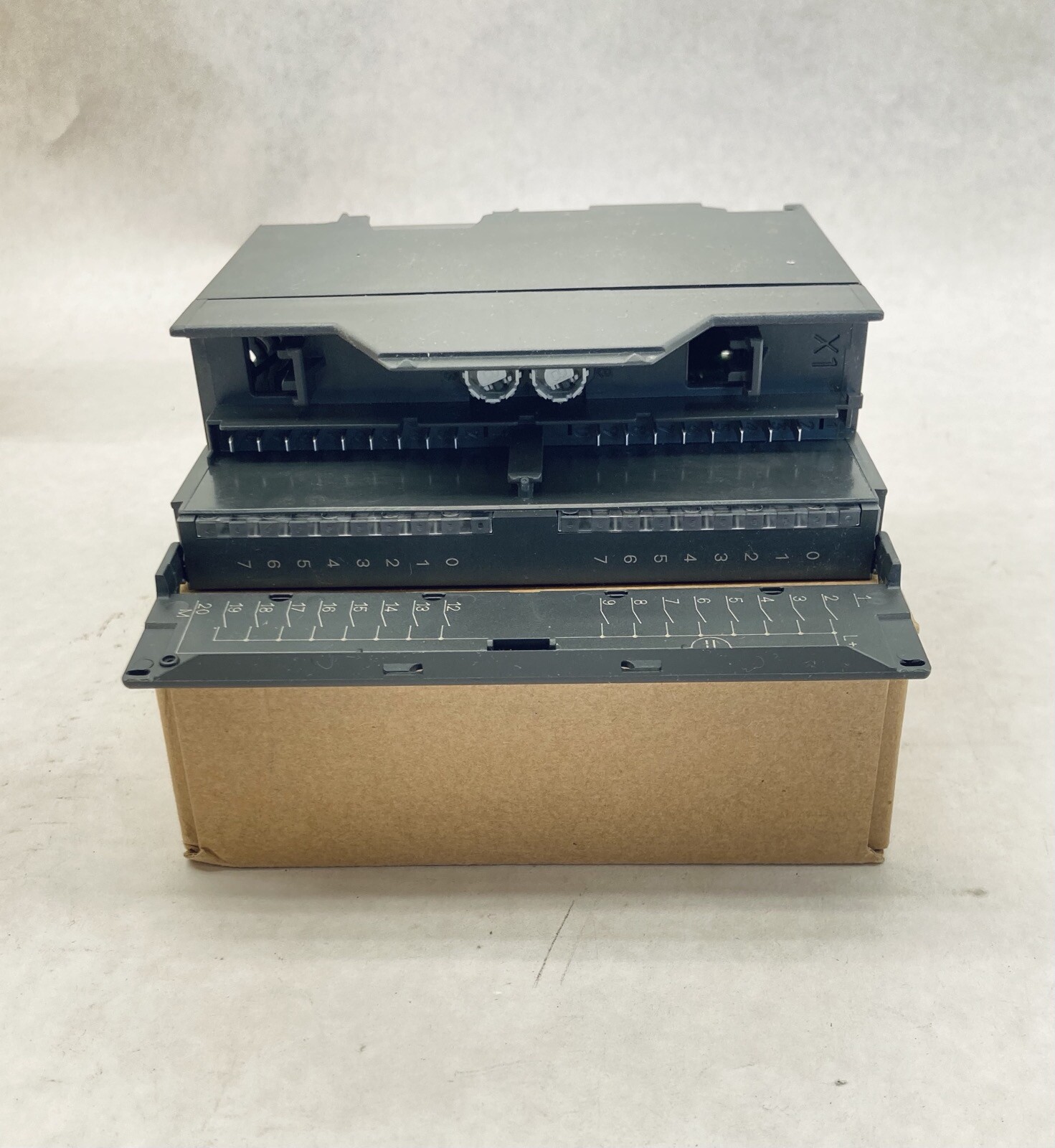 SIEMENS 6ES7 321-1BH02-0AA0 DIGITAL INPUT MODULE DI 16*24V