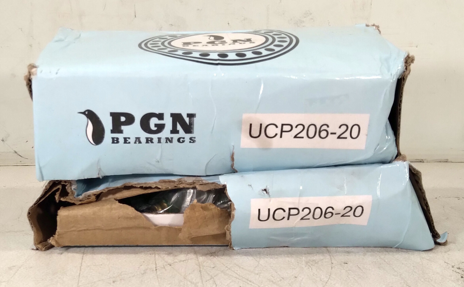 2 NEW PGN UCP206-20 2 BOLT FLANGE PILLOW BLOCK BEARINGS NIB/NNB ***MAKE OFFER***