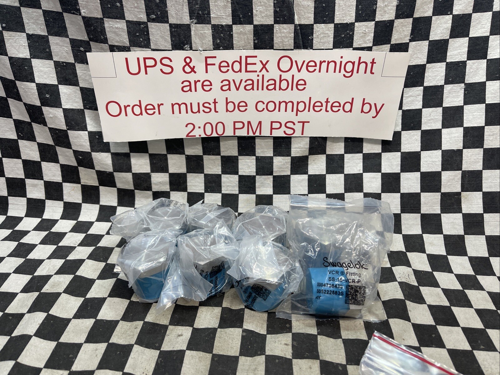 SWAGELOK SS-16-VCR-P, SS16VCRP, Plug 1″ VCR, LOT OF 8, SHIPSAMEDAY