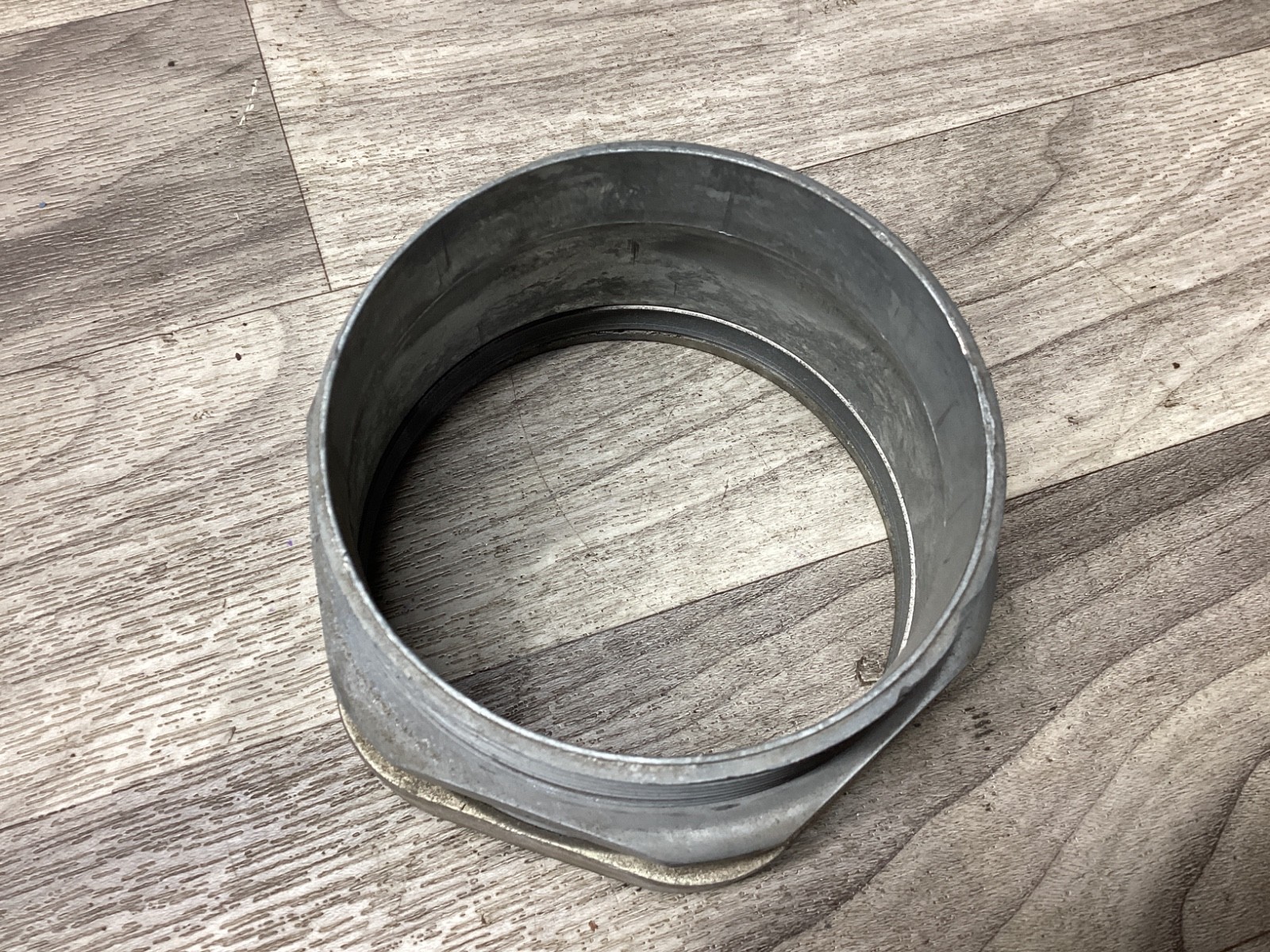 Halex Rigid EMT Conduit Compression Coupler 4″ #116D133PR5*SI