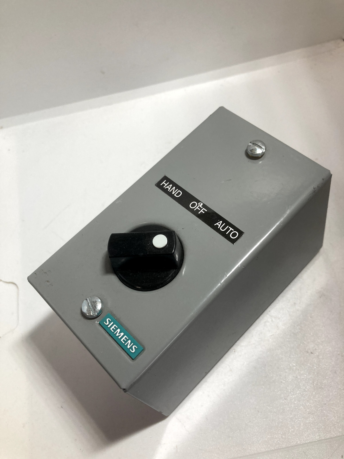 SIEMENS 50AA3C3 SELECTOR SWITCH CONTROL STATION 2NO 5A 600V 3 POSITION NNB