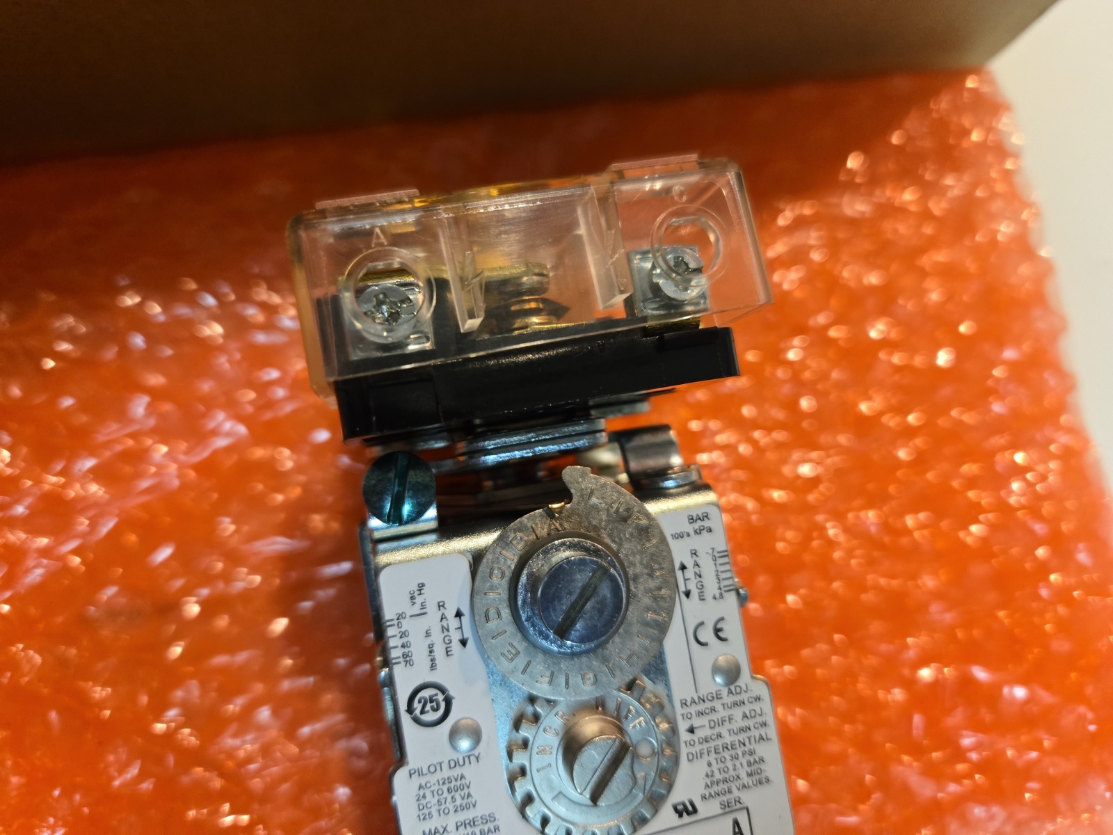 836-AL11-NJCS. Refrigeration Electro-Mech 836 Pres Sw. Rockwell Automation. New