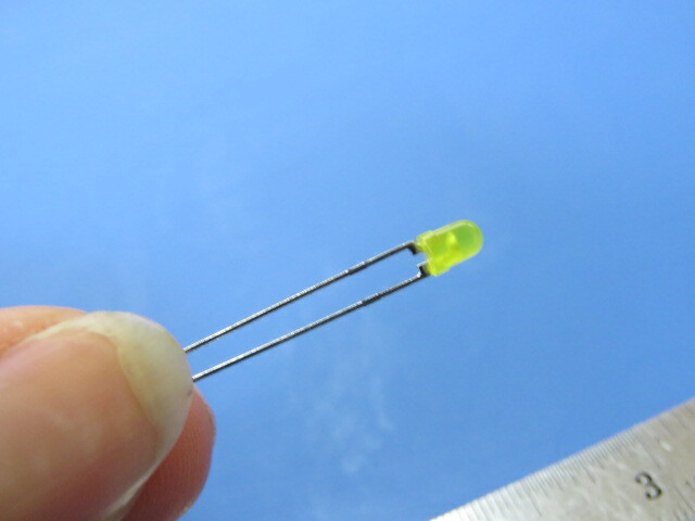 Lite-on LTL-4251N Qty of 100 per Lot Yellow 588nm LED Indication – Discrete 2.1