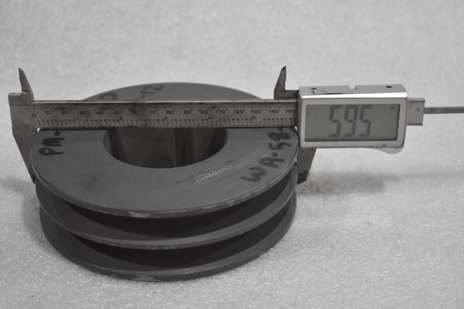 BROWNING 2B56Q SPLIT TAPER B SHEEVES-600 2.75″ BORE, 5.95″ OD, 1.75″ THICK