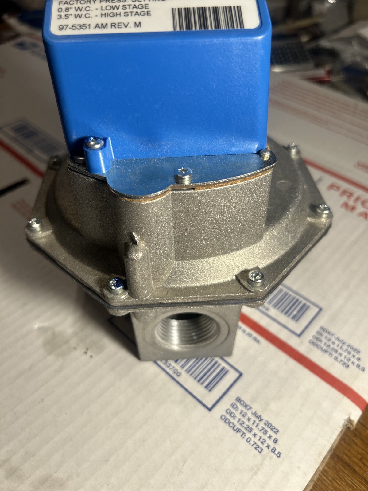 Honeywell Diaphragm Nat Gas Valve 120V 1”NPT, 1/2PSI Max V4944B 1018 2 Stg NEW