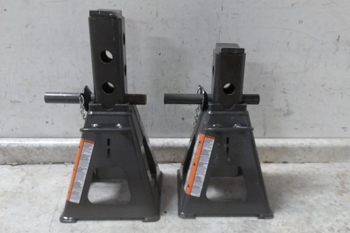 Gray 25TF Stands 2 Pk 25 Ton Load Cap 20 In Max Extended Height Jack Stand