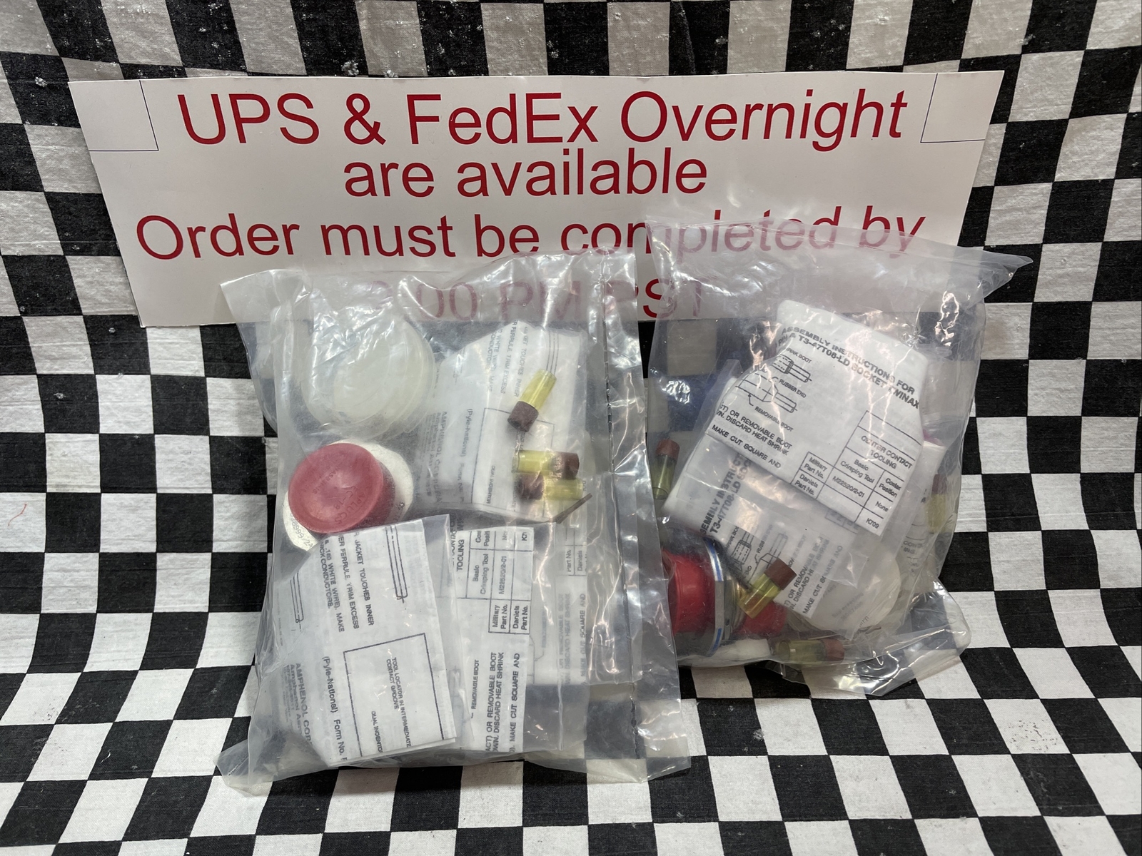2x Amphenol Circular MIL Spec, D38999/24FF18SN & T3-47T08-LD, SHIPSAMEDAY#1608M8