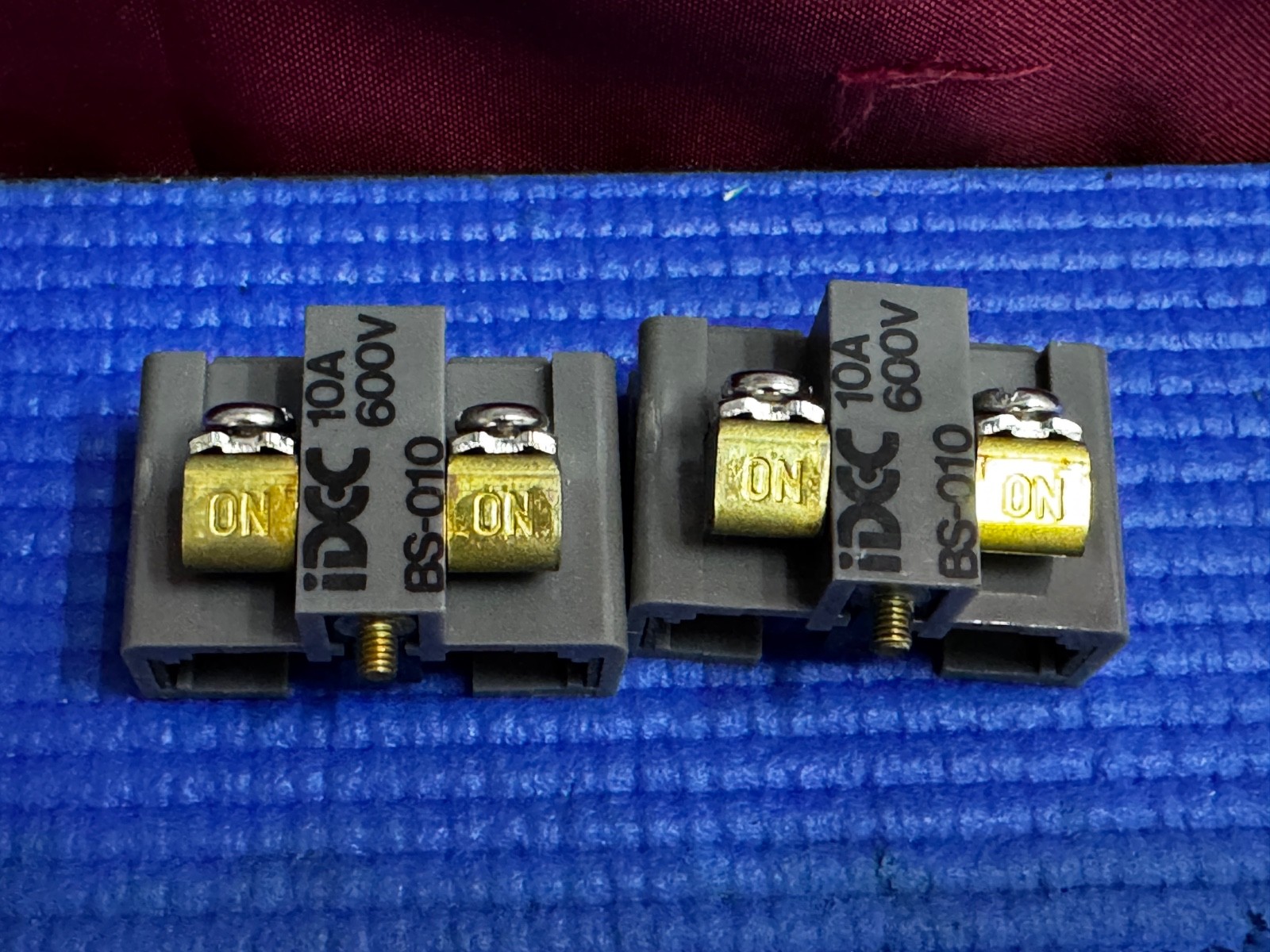Lot of 2 IDEC BS-010 Contact Block BS010 Izumi