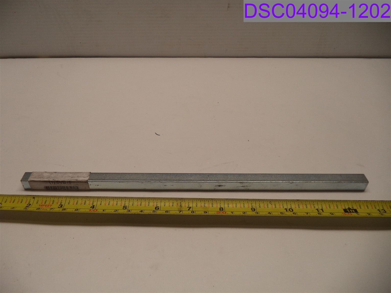 12″ Low Carbon Steel Oversized Key Stock w Zinc Finish 12″ x 7/16″ x 7/16″ 5VB18