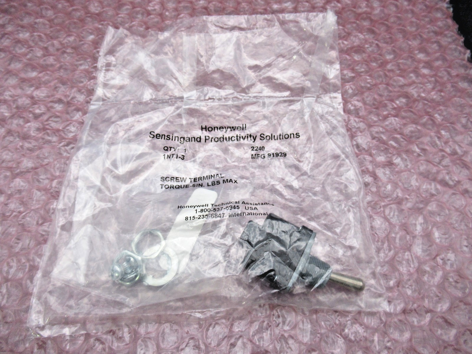 HONEYWELL 1NT1-3 ON-ON 2 Position Toggle Switch 15A 277V *SEALED*