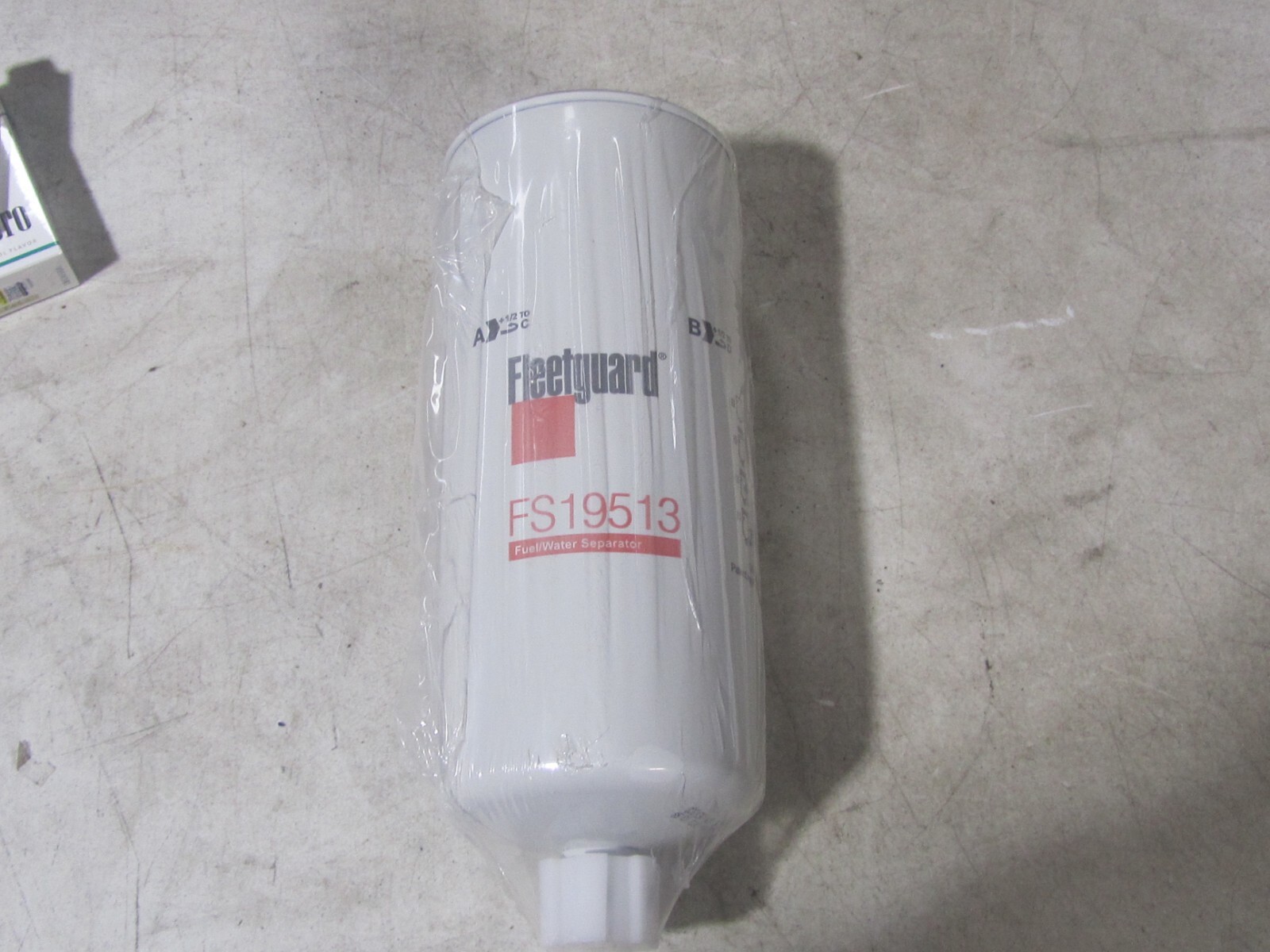 NEW GENUINE OEM Fleetguard Separator Fuel/Water FS19513