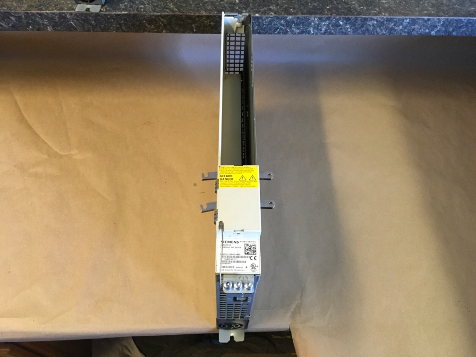SIEMENS 6SN1123-1AB00-0AA2 SIMODRIVE LT-MODUL 2X15A