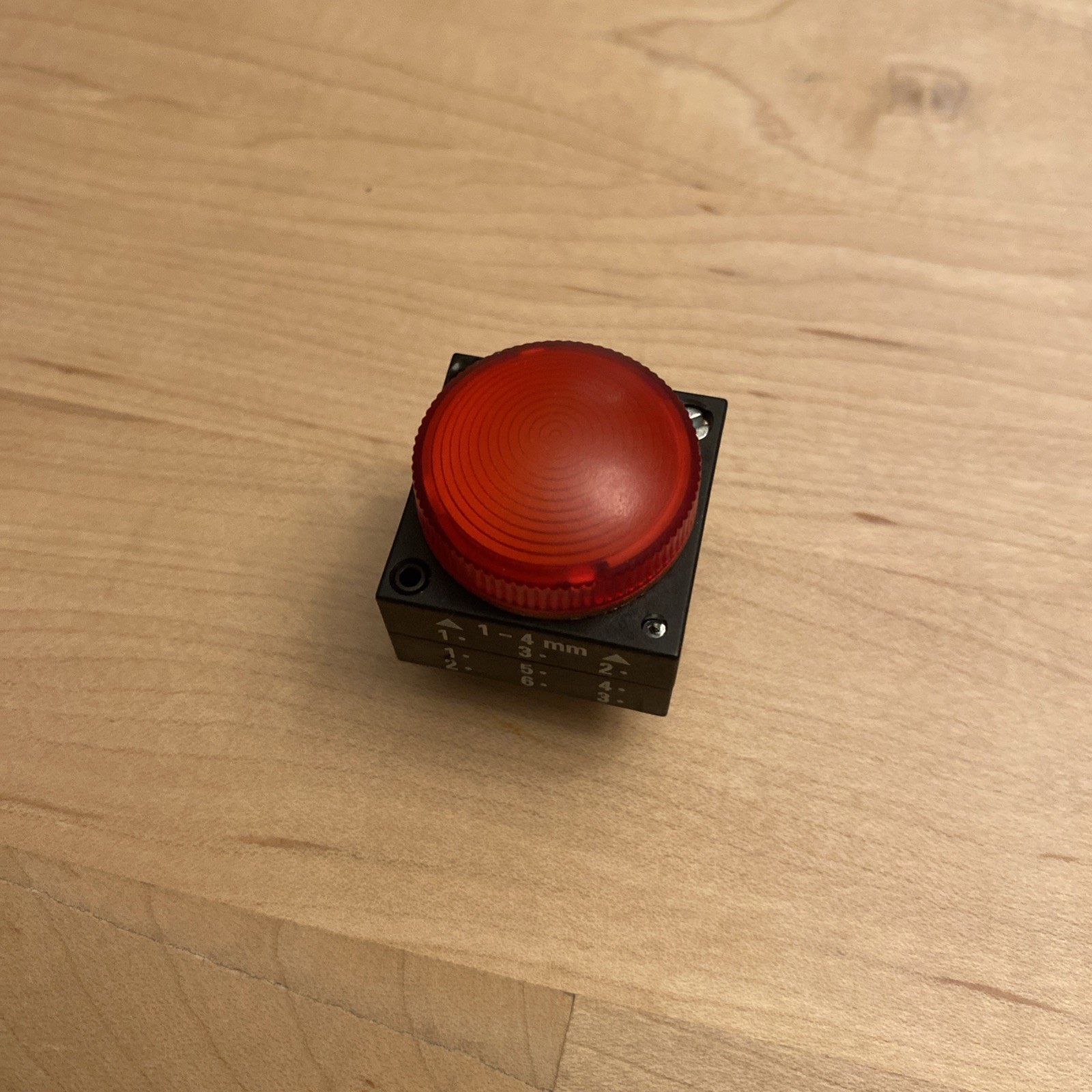 Siemens 3SB3001-6BA20 Indicator Light Red 22mm Round No Lamp Module