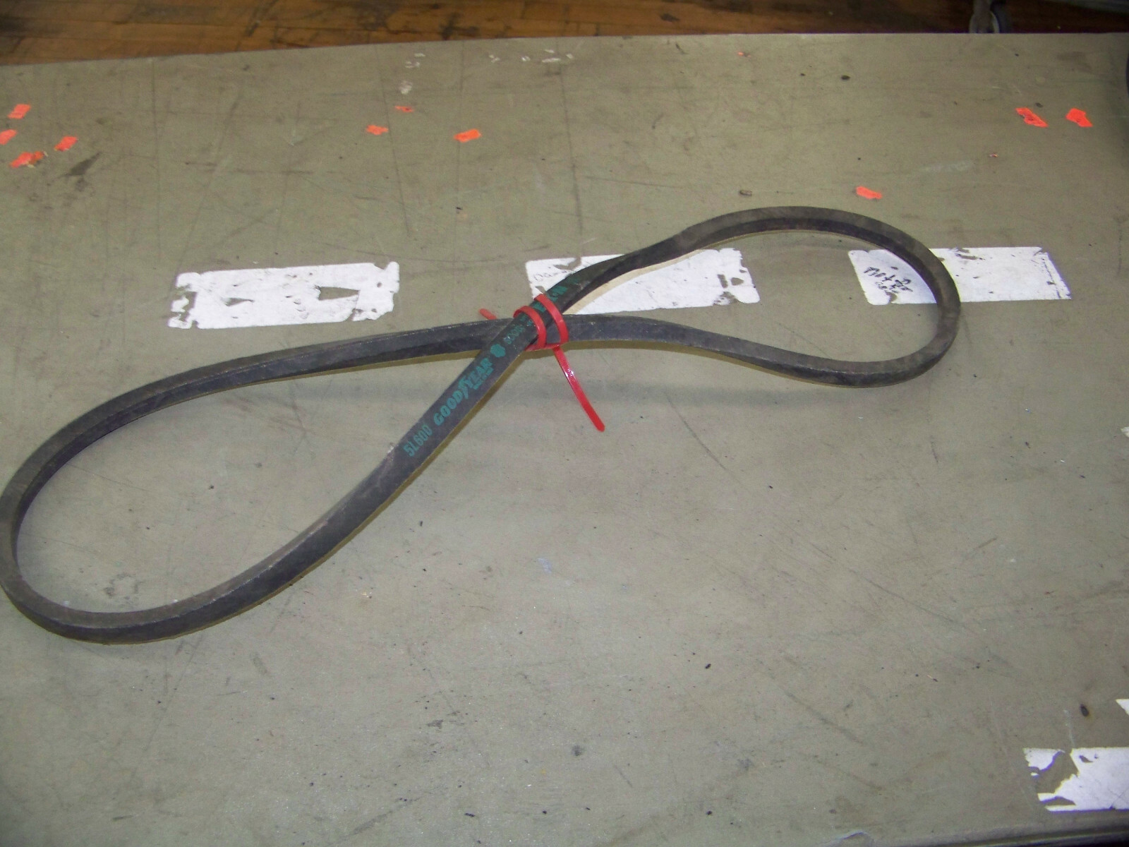 Goodyear Eaton Belt 5L600 New