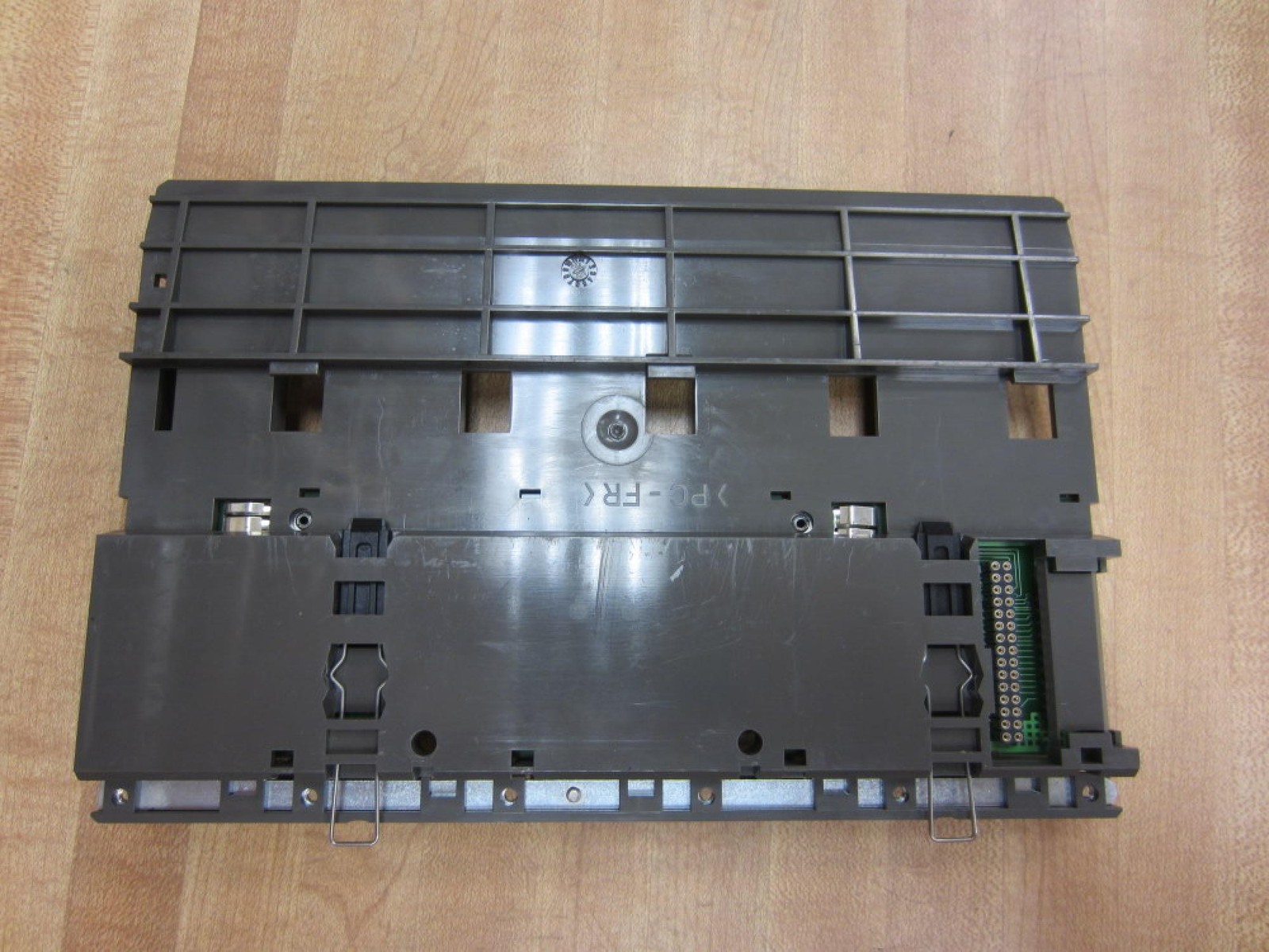 Schneider Modicon DTA 201/AS-HDTA-201 AEG Subrack Rev: 10.01