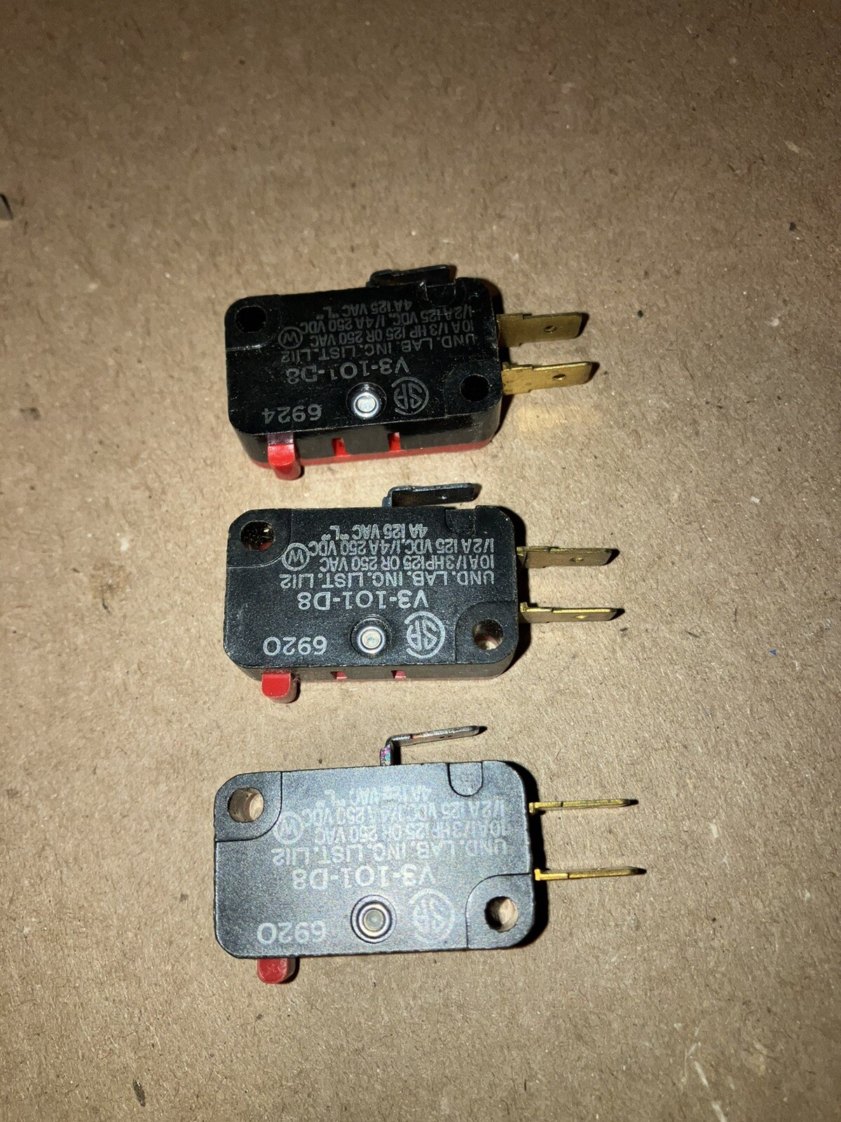 3 PCS – Micro Switch V3-1-D8 Snap Action Pin Plunger NEW NOS
