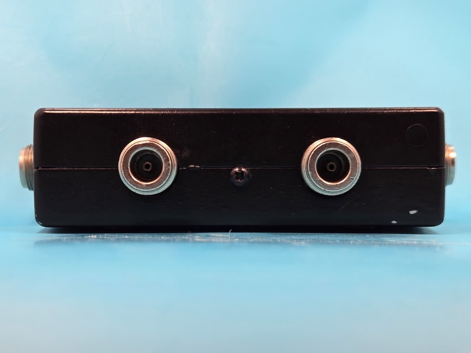 Decibel DB4632-2B 450–512 MHz RF Combiner / Splitter – Industrial Radio Unit