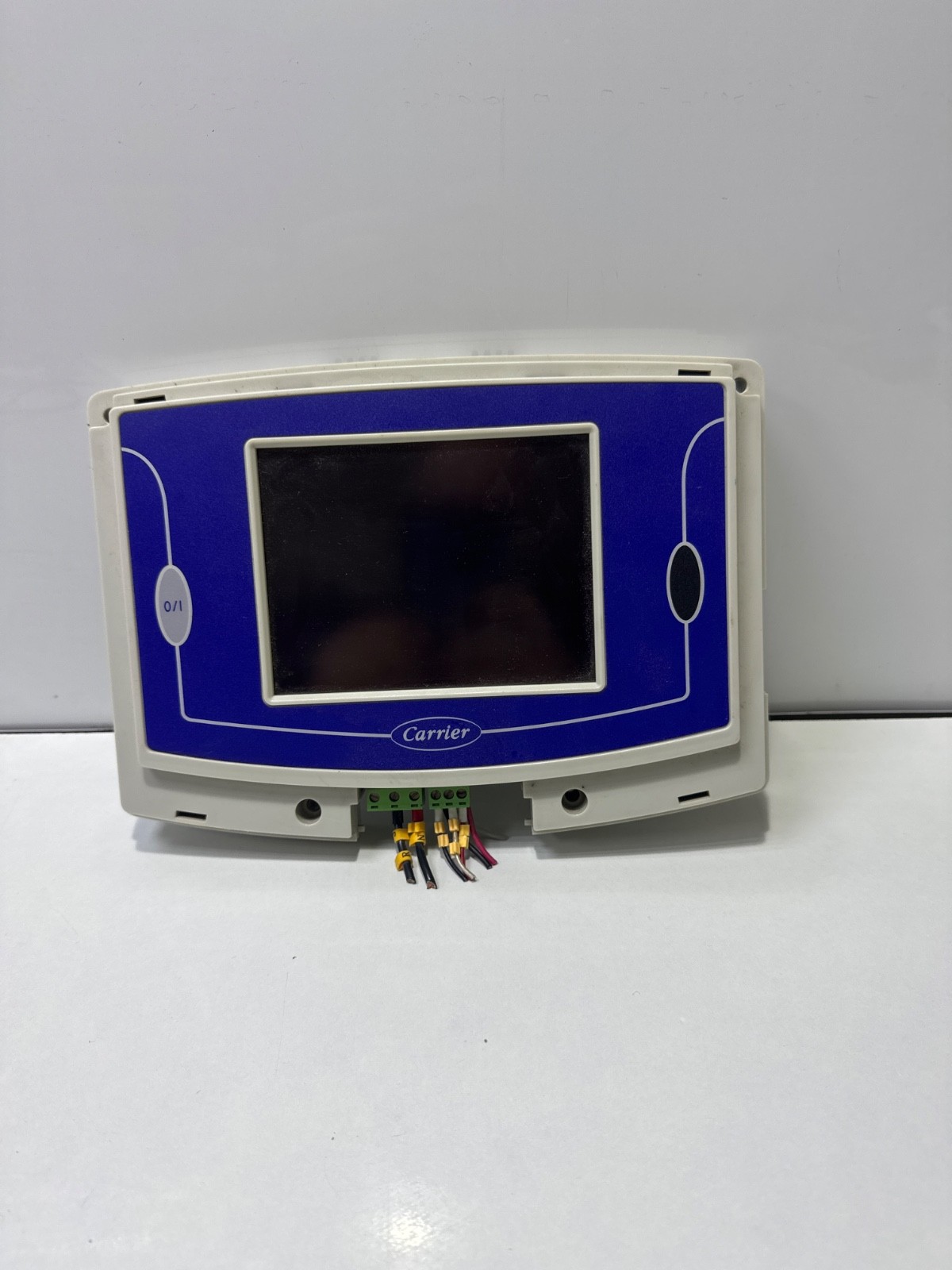 Carrier 33CNTPILOT-01-R Touch Screen Display Operator