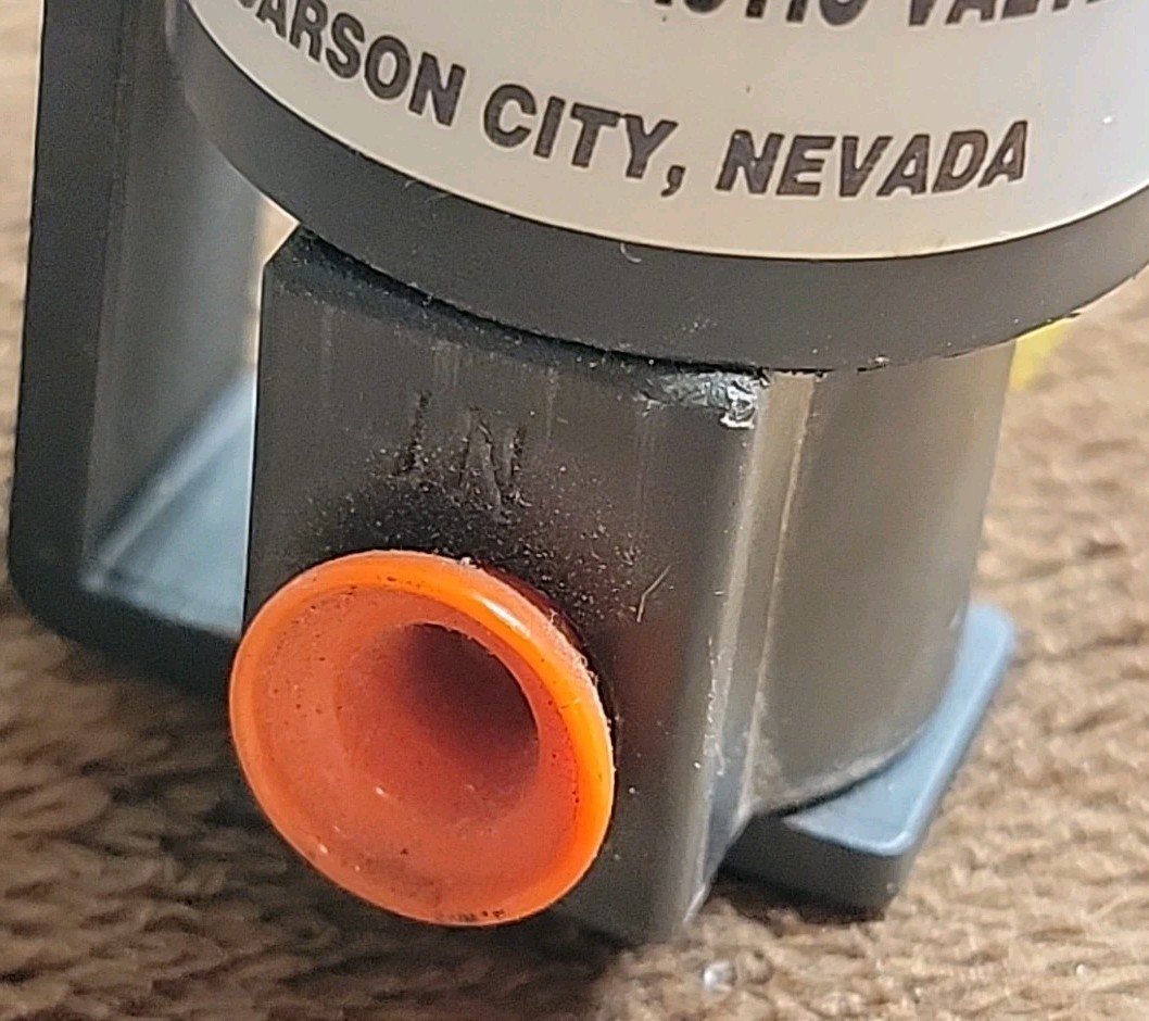NOS IPV Industrial Plastic Valves AWM Style 1015 600V 105° C w. Mounting Bracket