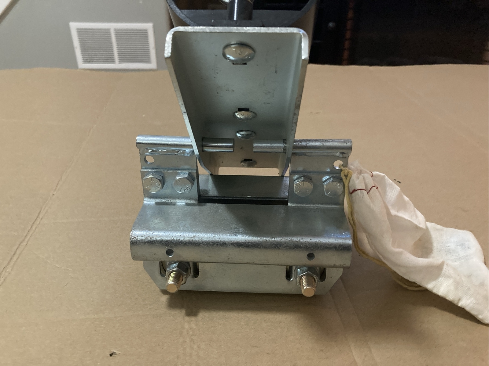 GLEASON Festoon Intermediate Trolley: I-Beam, Flat, 1.25 in – 3.5″, 5.5″ length
