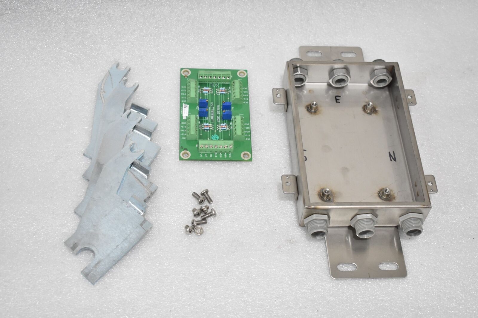 METTLER TOLEDO AJB-015, VLM2C410H JUNCTION BOX FOR LOAD CELL, MODEL VLM2