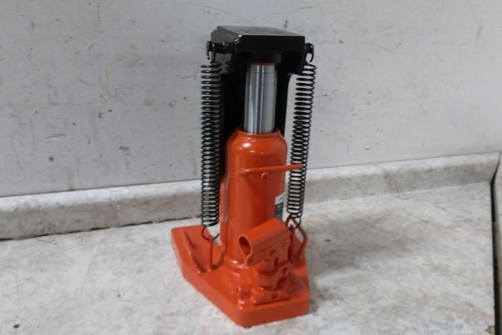 Power Team J106T 10 Ton Load Capacity 18-3/4 In Max Lift Hydraulic Toe Jack